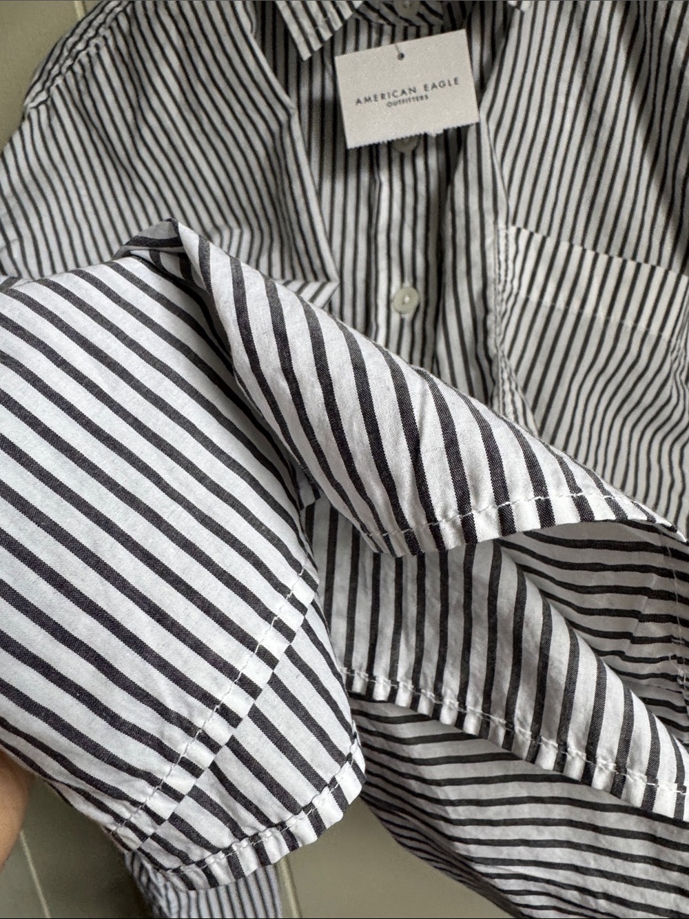 NWT American Eagle Outfitters Cropped Perfect Button-Up Shirt Sz M - Picture 6 of 6